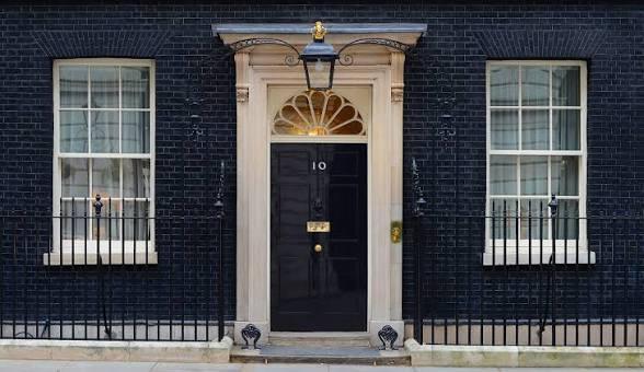英国365上市公司图片展示